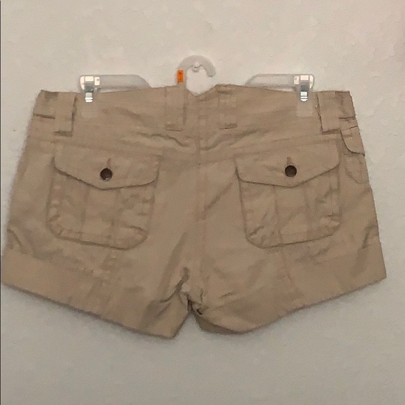 Ladies shorts - Picture 3 of 3